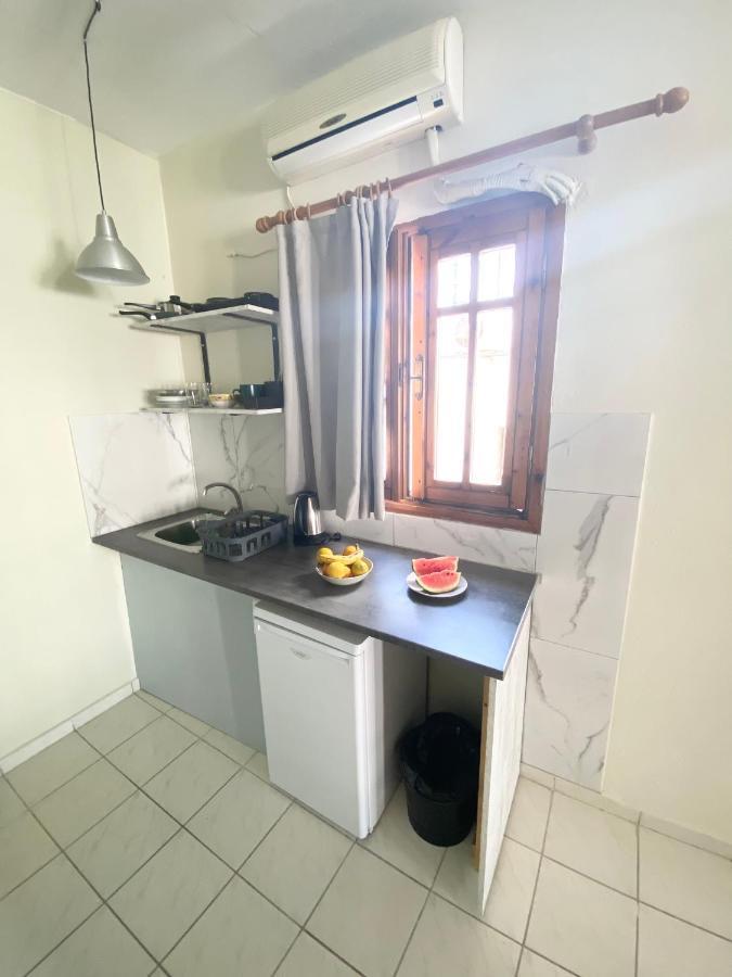 Egli Apartment Stalos Exterior photo